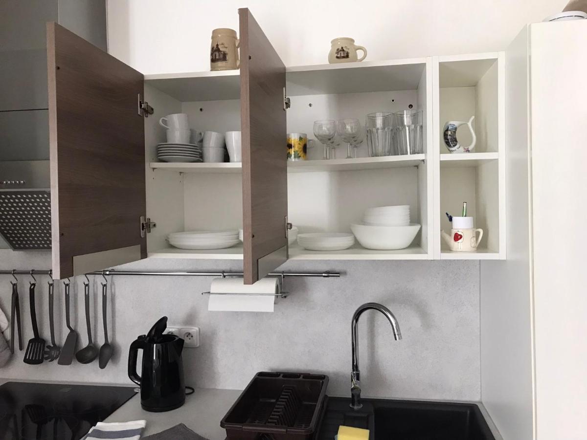 Prijemny Apartman Krovi V Rodinnem Domku Se Sdilenym Bazenem, Terasou A Zahradou Zewnętrze zdjęcie